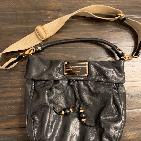 MARC BY MARC JACOBS BLACK LEATHER HOBO BAG - Picture 4 of 6